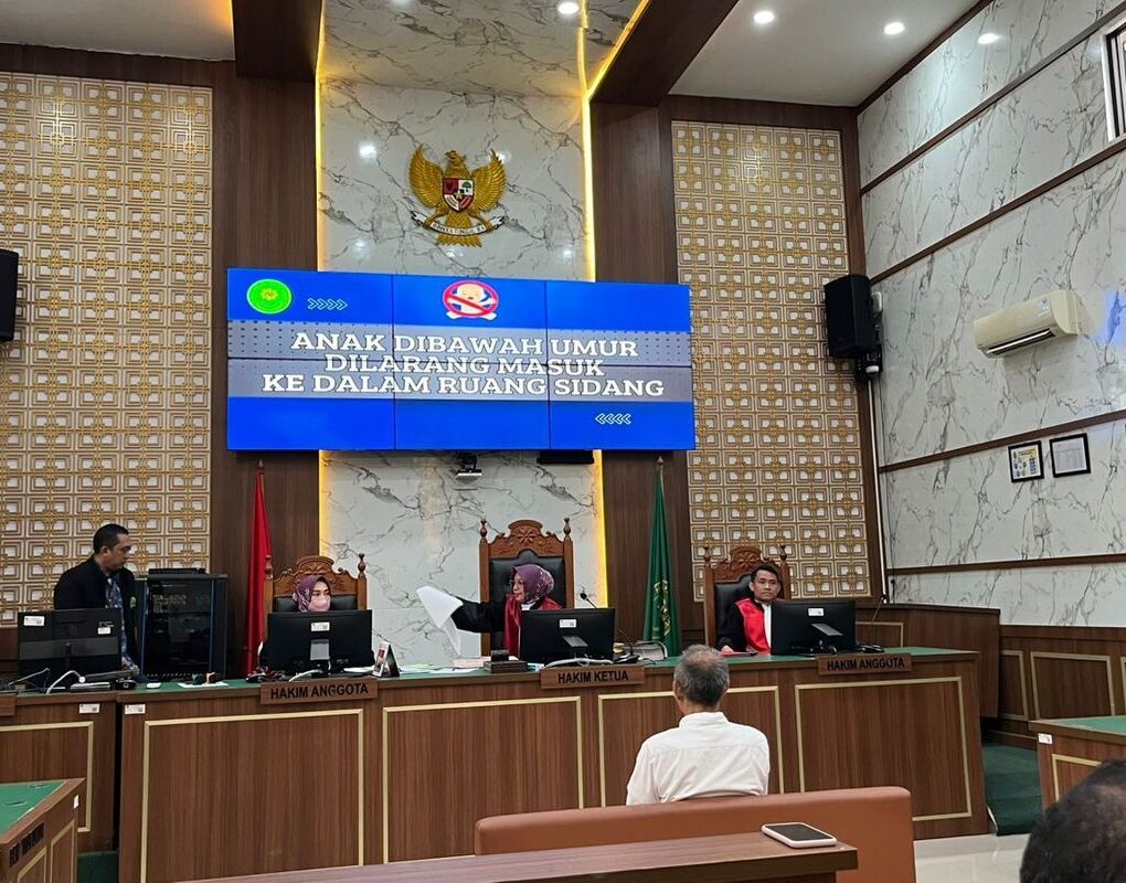 Sidang putusan Jayadi atau pengelola TPA liar di Limo (Kompas.com)