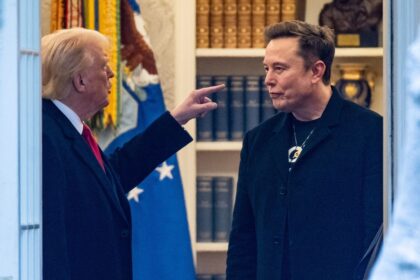 Presiden Amerika Serikat Donald Trump (kiri) dan miliarder Elon Musk (kanan) (Kompas.com)
