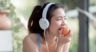 Ilustrasi Konsumsi Makanan Sehat (Halodoc.com)