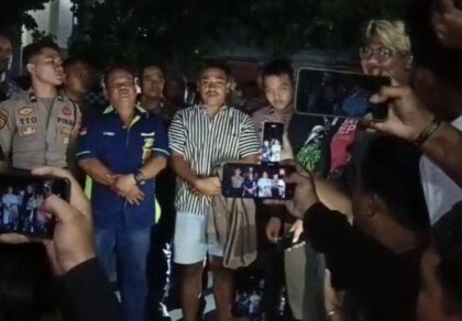 Dua oknum sopir truk (lambeturah.co.id)