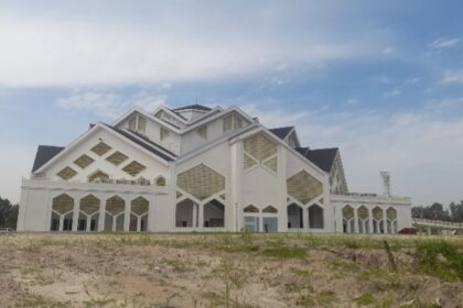 Kondisi pembangunan Islamic Center (Kompas.com)