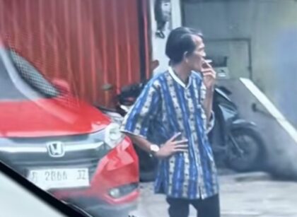 pria pura-pura tertabrak (lambeturah.co.id)