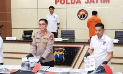 Pria asal Nganjuk Pakai Data Pribadi (lambeturah.co.id)