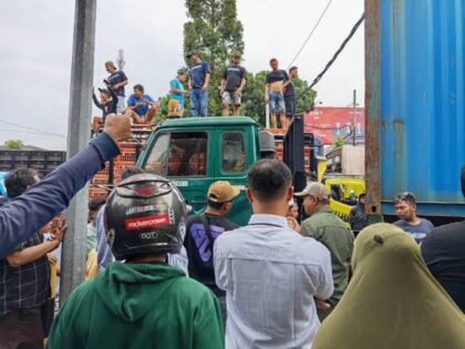 Sopir Truk Demo (lambeturah.co.id)