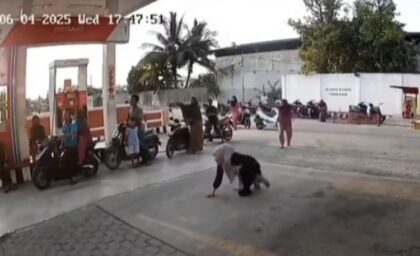 minibus diduga Tabrak lari Pengendara Motor (Lambeturah.co.id)