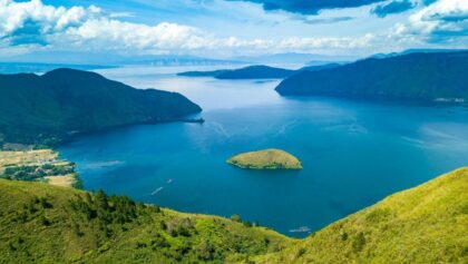 Cuaca Ekstrem Landa Sumut, BMKG dan KSOPP Larang Pelayaran di Danau Toba