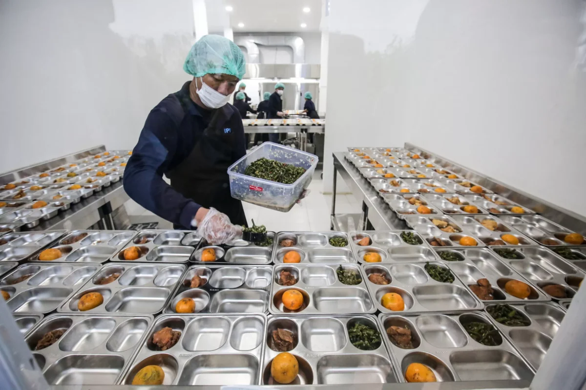 Dapur Makan Bergizi Sumut Baru 65 Beroperasi, Pemprov Kejar Target 1.700 SPGG