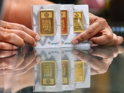 Harga Emas Hari Ini Turun Rp16 Ribu, Cek Daftar Terbarunya di Sini