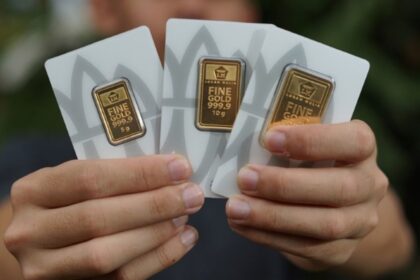 Harga Emas Turun Tajam Tiga Hari Beruntun, Cek Daftar Terbarunya Sekarang