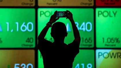 IHSG Hari Ini Naik Tipis, Pelaku Pasar Pantau Suku Bunga The Fed dan BI Rate