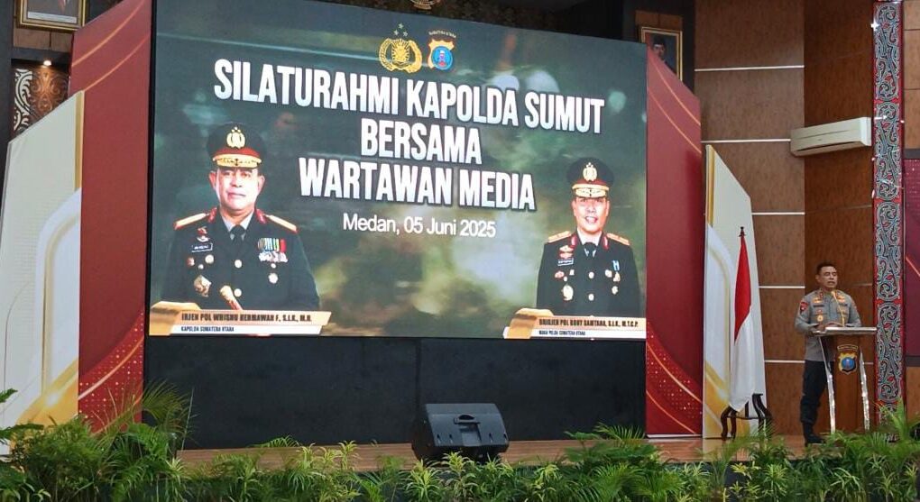 Kapolda Sumut, Irjen Pol Whisnu saat memberikan kata sambutan dalam kegiatan silaturahmi dengan wartawan.(istimewa)