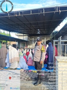 Personel Polresta Deli Serdang melakukan pengamanan. (Istimewa)