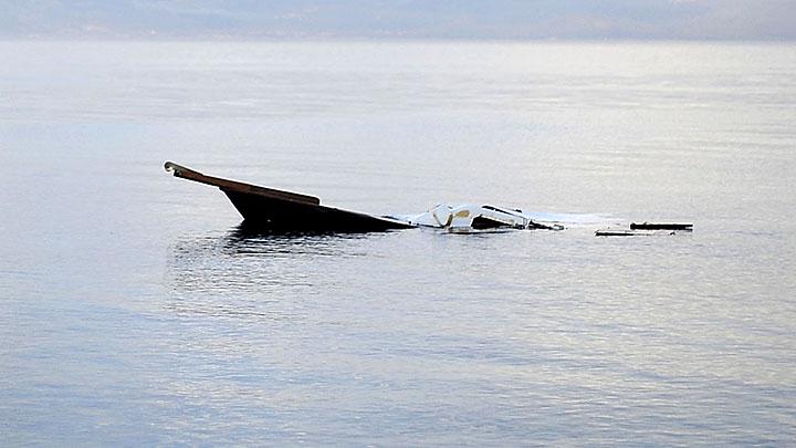Kapal Pengangkut Kerbau Tenggelam di Bantaeng, 3 ABK Masih Hilang