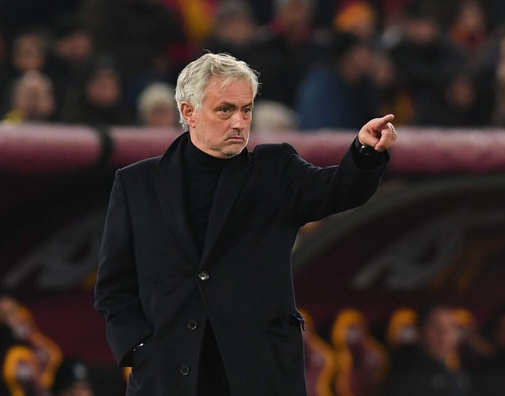 Jose Mourinho Incar Jadon Sancho, Fenerbahce Hadapi Kendala Harga