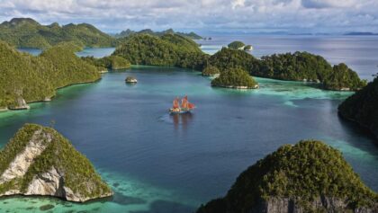 Kawasan Wisata Alam Raja Ampat Dikepung Tambang Nikel, Menteri Pariwisata Angkat Suara