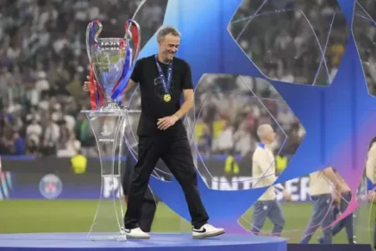 Luis Enrique Cetak Sejarah! Pelatih Legendaris Juara Liga Champions Bersama Dua Klub