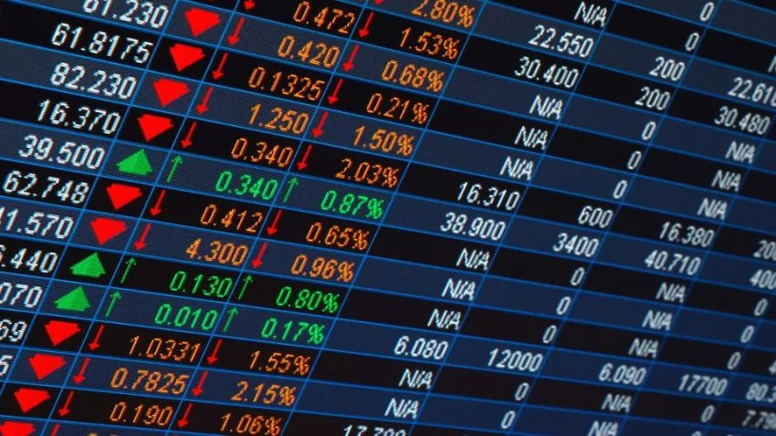 Pagi Ini IHSG Melemah Tipis, Indeks LQ45 Terkoreksi 0,36 Persen