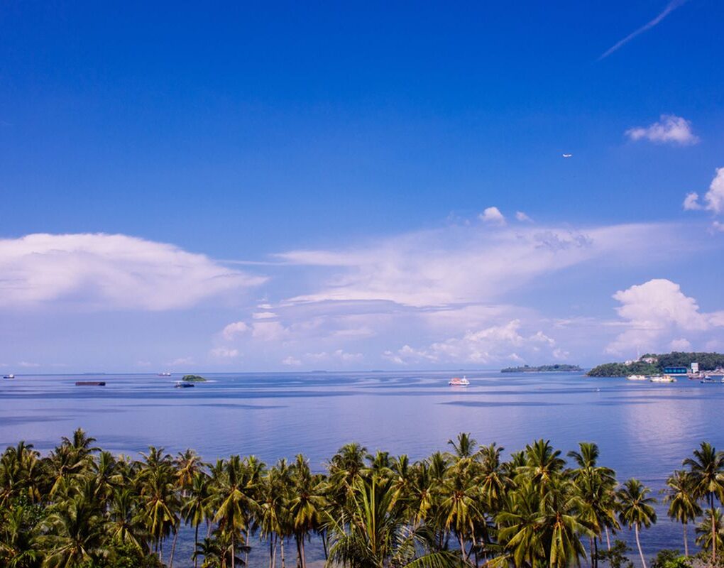 Pantai Nirwana, Wisata Bahari Padang yang Wajib Dikunjungi Saat Akhir Pekan