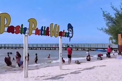Pantai Pasir Putih Wates Rembang: Surga Tropis di Ujung Rembang
