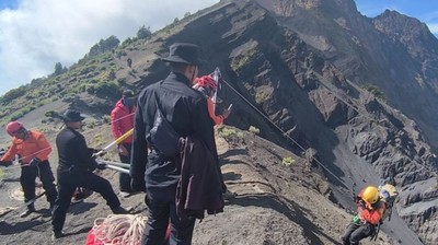 Pendaki Asal Brasil Tewas di Gunung Rinjani, Jenazah Ditemukan di Kedalaman 600 Meter
