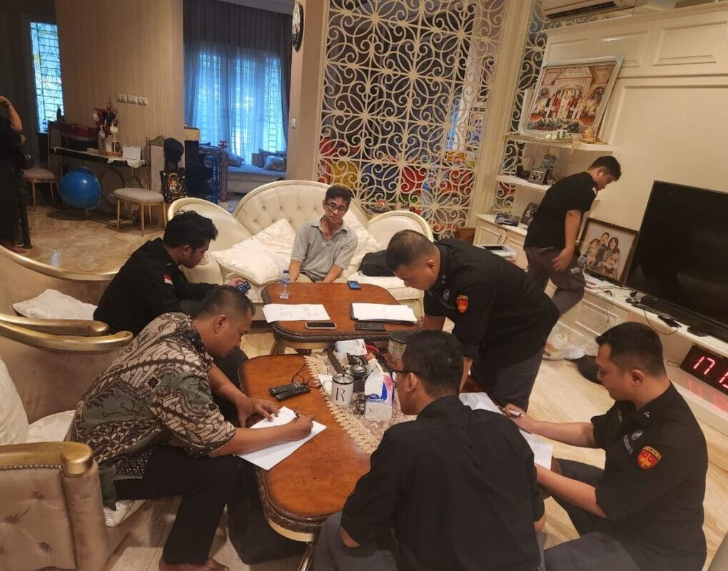 Zarof Ricar Divonis 16 Tahun Penjara Kasus Gratifikasi MA Hampir Rp 1 Triliun