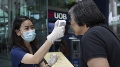 Kasus COVID-19 Naik di Asia, Epidemiolog Ragu Data Penurunan di Indonesia Valid