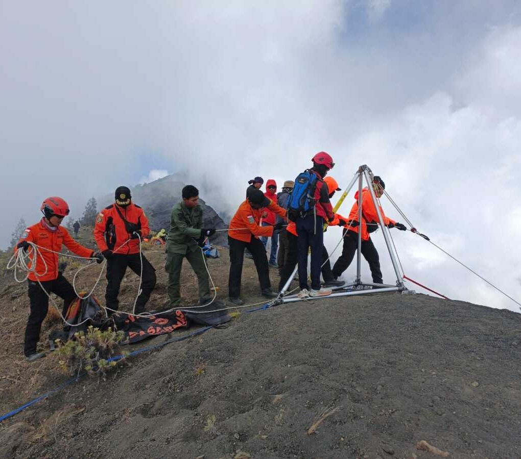 DPR Soroti Basarnas Saat Evakuasi Juliana Marins di Rinjani