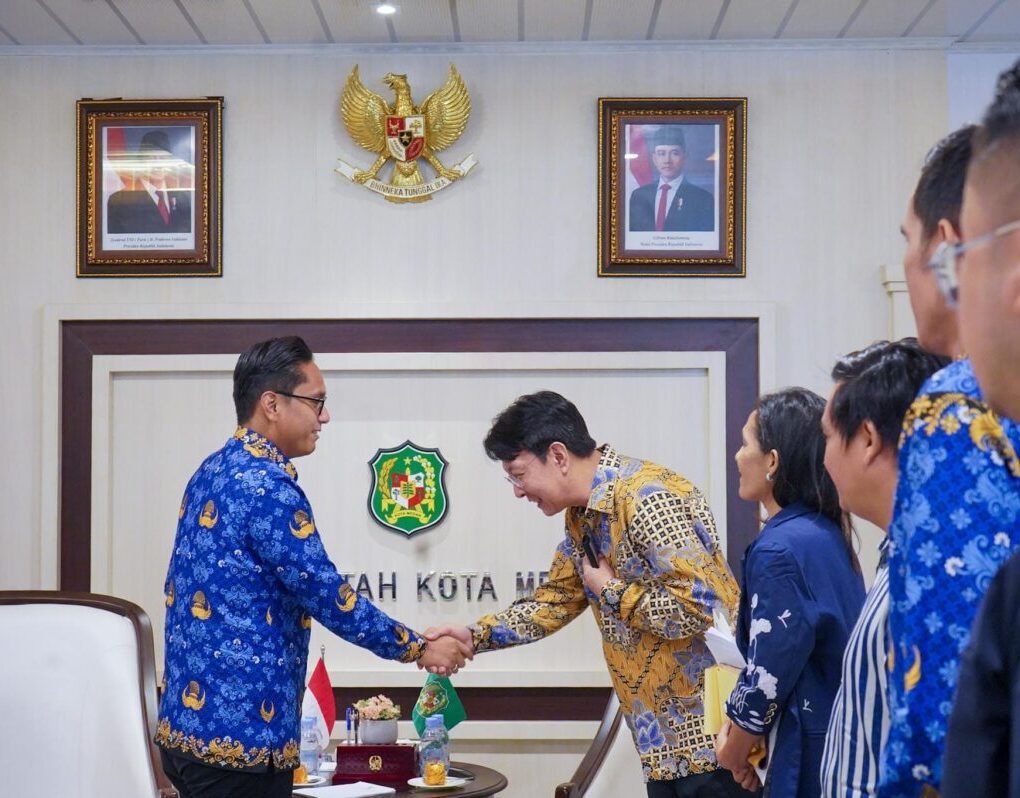 Wali Kota Medan Rico Waas saat menerima audensi di Balai Kota Medan. BP/ist
