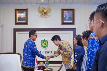Wali Kota Medan Rico Waas saat menerima audensi di Balai Kota Medan. BP/ist