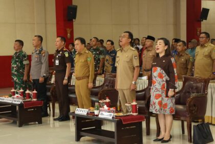Bupati Tapsel H Gus Irawan Pasaribu saat mengikuti pembukaan Musrenbang RPJMD Tapsel 2025-2029 di Aula Serasi II Kantor Bupati Tapsel, Selasa (17/6-25). Foto : BP/Ist