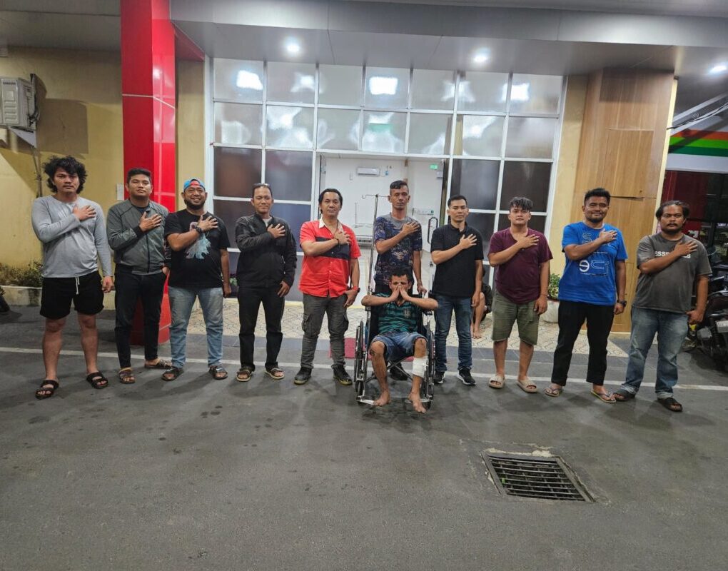 Pelaku yang diamankan petugas kepolisian dan ditembak.(istimewa)