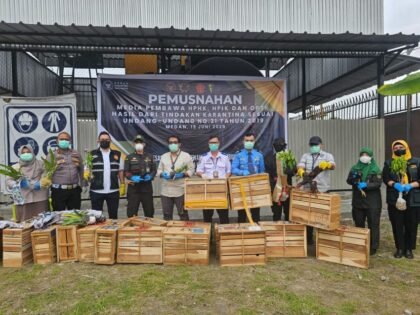 Tim gabungan musnahkan barang bukti hasil tangkapan.(istimewa)