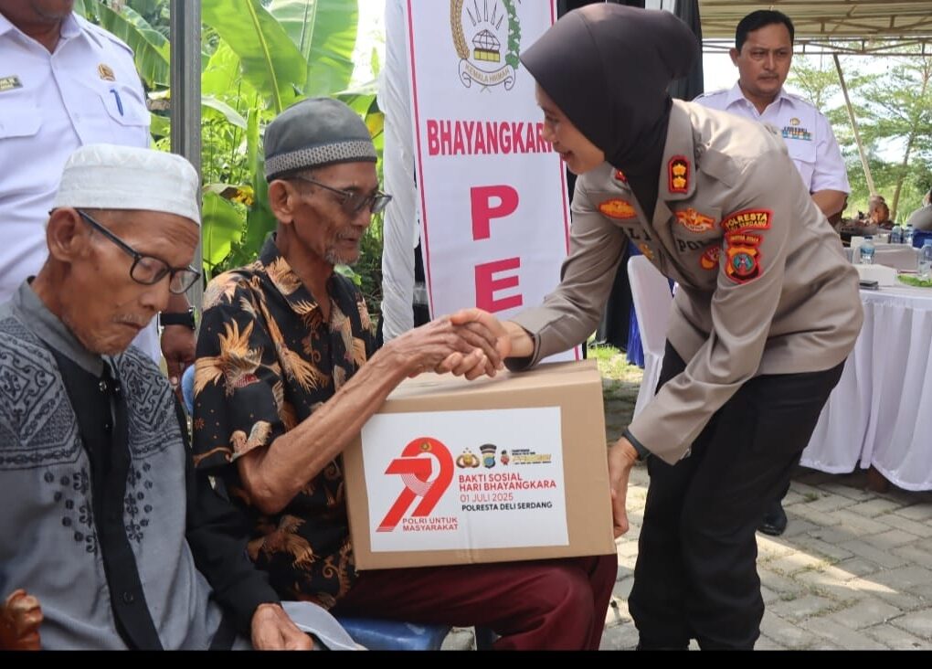 Polresta Deli Serdang menggelar aksi sosial menjelang hut Bhayangkara.(istimewa)