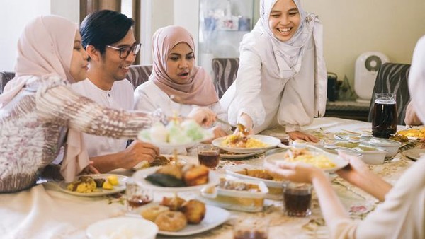 Makan Sebelum Salat Idul Adha, Boleh atau Tidak? Ini Penjelasannya