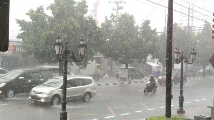 Peringatan Cuaca BMKG Hari Ini 21 Juni: Hujan Lebat dan Angin Kencang Ancam Banyak Wilayah