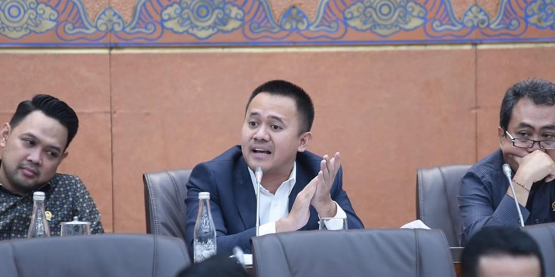 Pajak Amplop Kondangan Disorot DPR, Mufti Anam: Rakyat Keringat Dingin