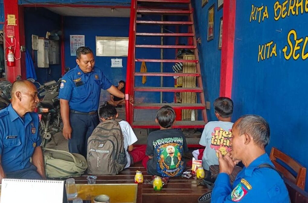 Santri SD di Jombang Kabur dari Ponpes karena Dibully, Ditemukan Damkar di Atas Becak