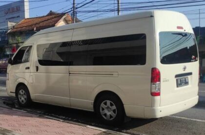 Kenapa Rentcarwithprivatedriver.com Cocok untuk Traveler Lokal maupun Mancanegara